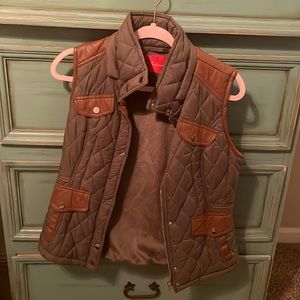 Size Small Army Green and Brown Vest